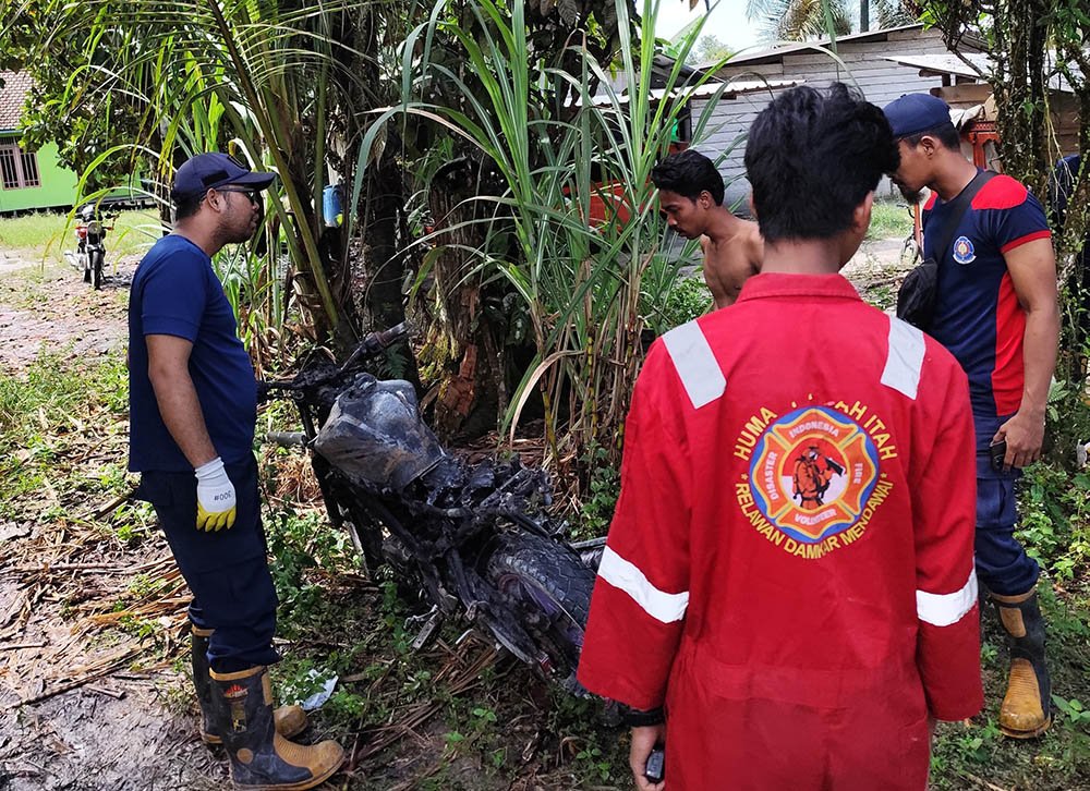 motor pelangsir BBM terbakar