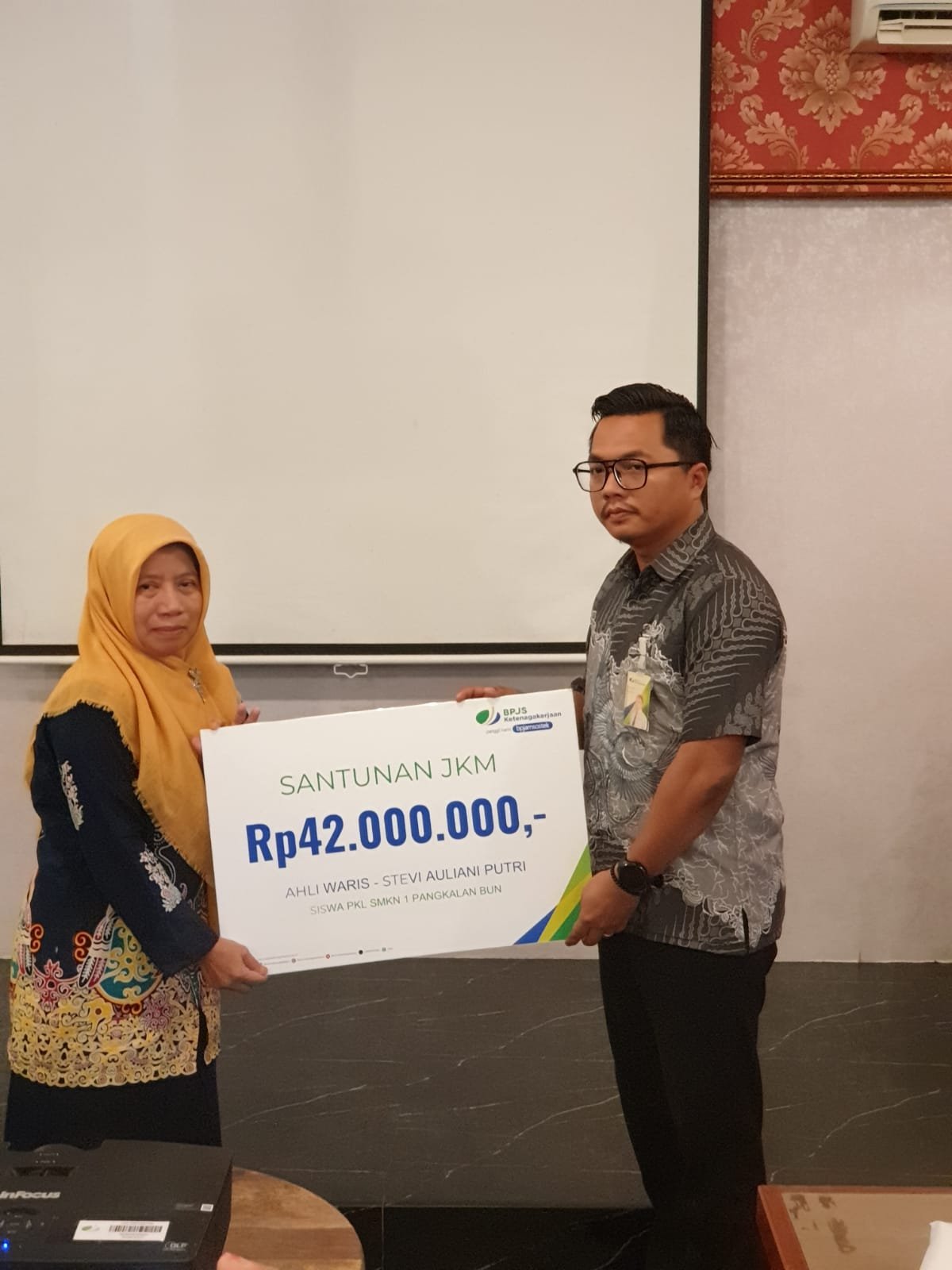 penyerahan kartu kepesertaan bpjs ketenagakerjaan