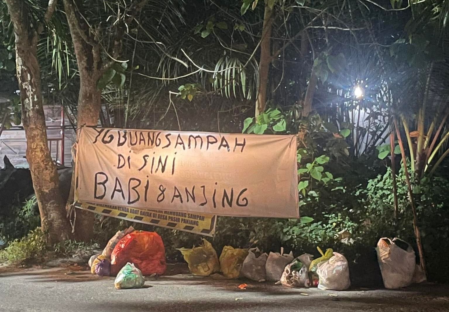 BUANG SAMPAH buang sampah