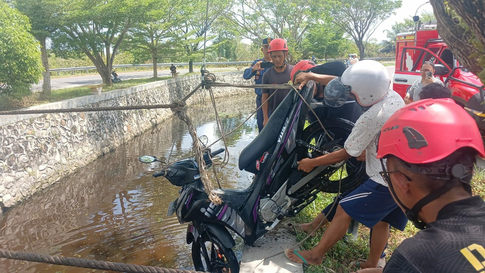 JUPITER MASUK SUNGAI jupiter masuk sungai
