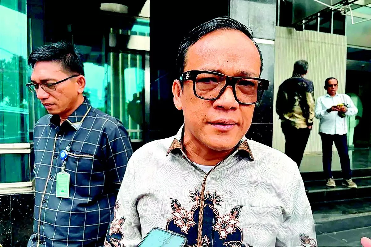 wamenaker immanuel ebenezer gerungan