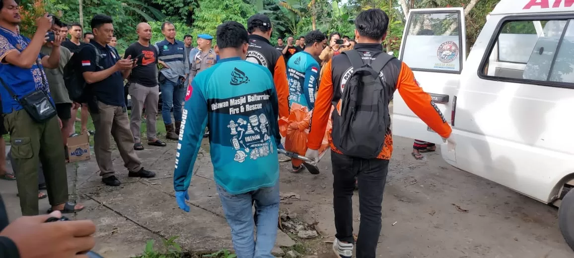 polisi gantung diri