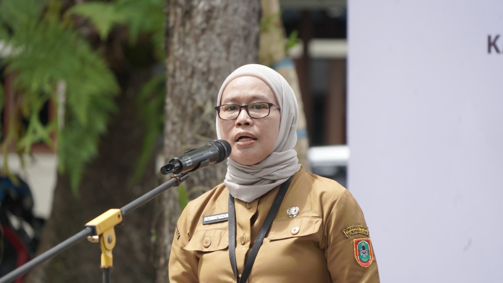 Hari Listrik Nasional 2025,Elektrifikasi desa Kalimantan,Pembangunan listrik pedesaan,Sinergi PLN dan pemerintah daerah