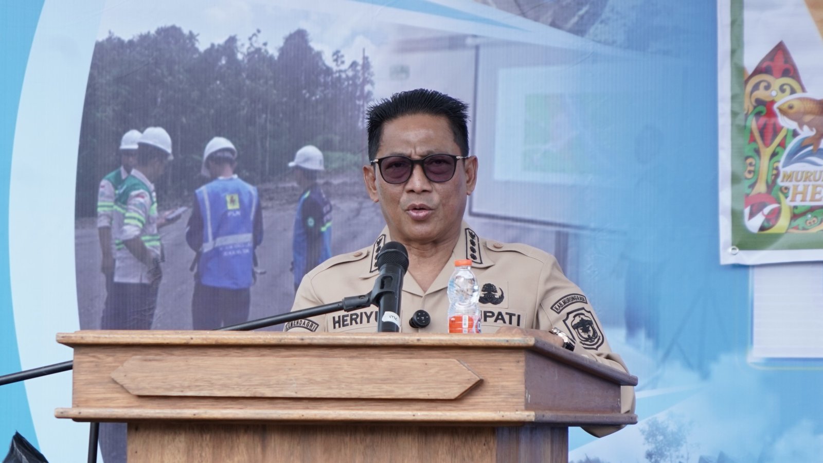 Hari Listrik Nasional 2025,Elektrifikasi desa Kalimantan,Pembangunan listrik pedesaan,Sinergi PLN dan pemerintah daerah