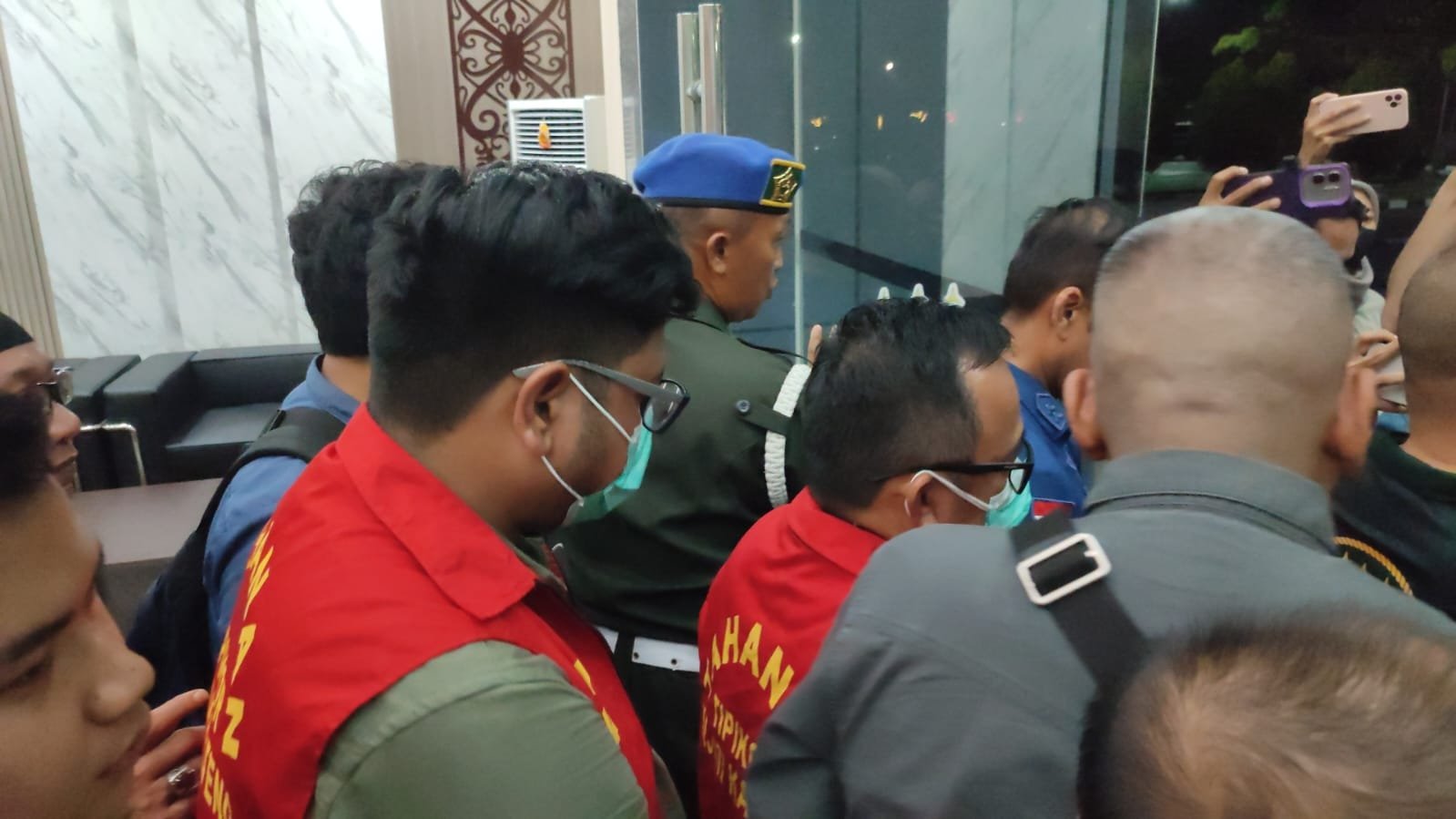 korupsi tambang zircon