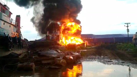 KEBAKARAN TANAH MAS dermaga kebakaran tanah mas dermaga