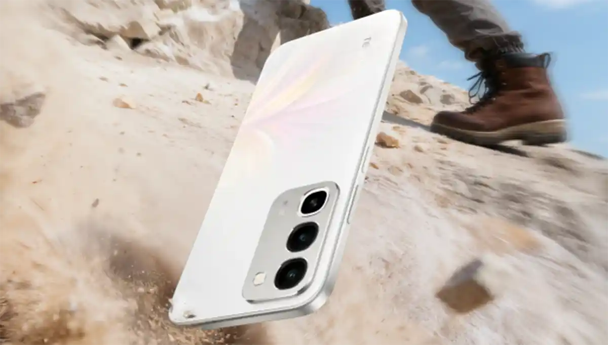 Realme C100 realme c100