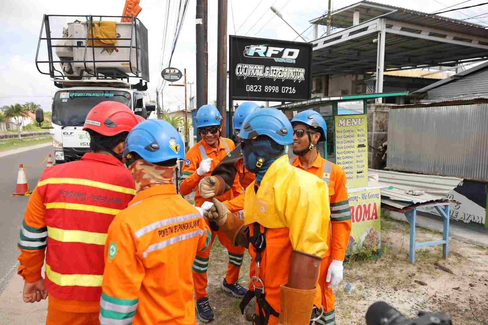 Petugas PLN Siaga Jaga Keandalan Listrik di Momentum Harkitnas 2026
