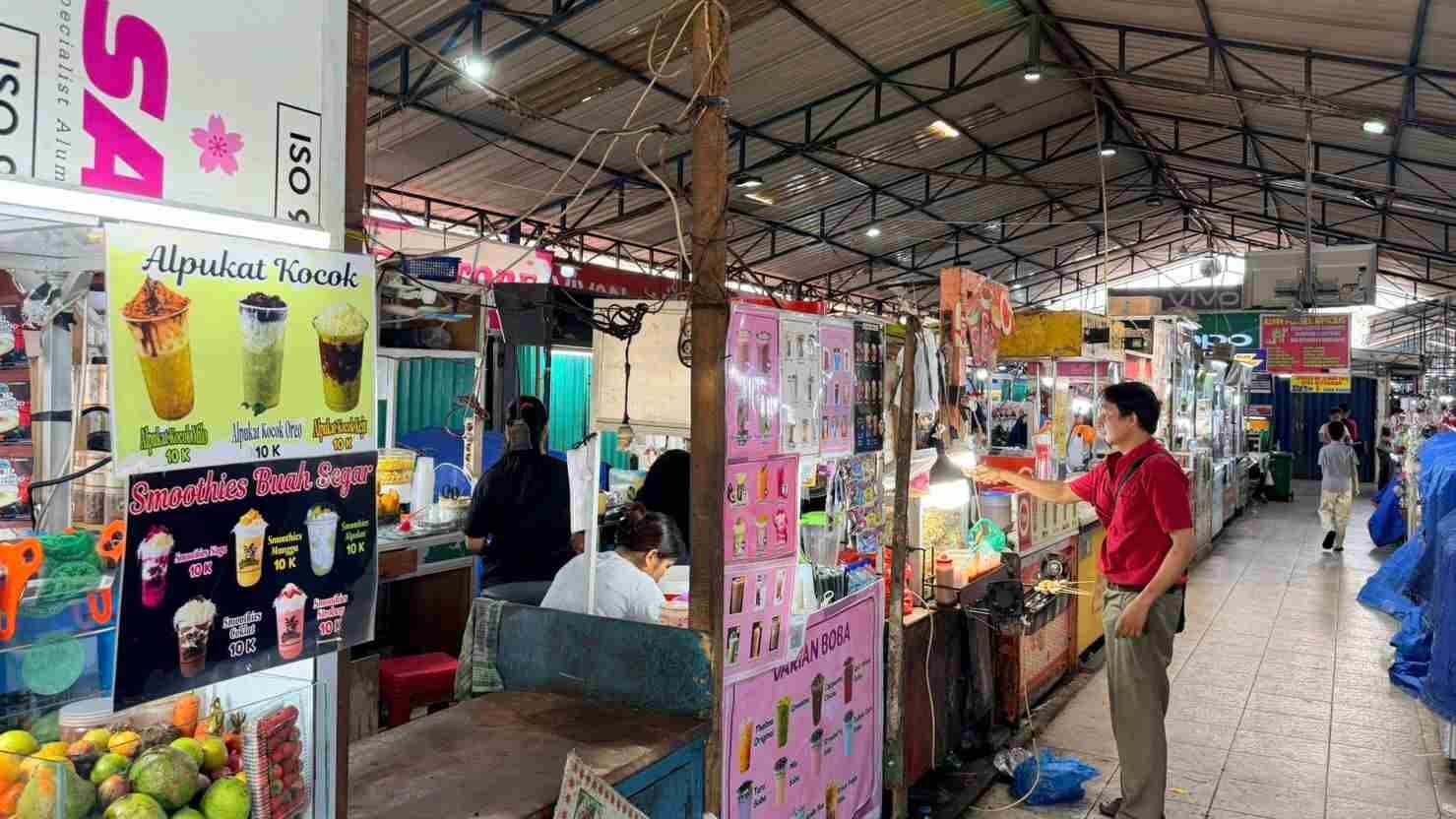 Aktivitas pedagang di medan setelah listik kembali normal