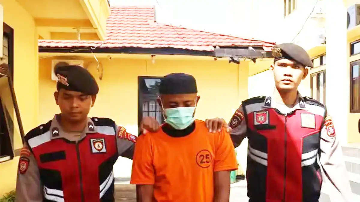 tersangka-sr-pelaku-pembakar- tersangka sr pelaku pembakar