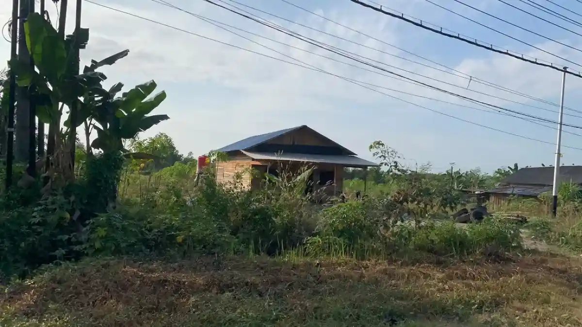 bangunan-yang-diduga-warung-remang bangunan yang diduga warung remang