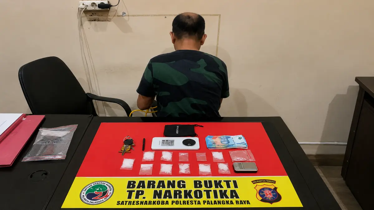baihaki-alias-ibay-44-bersama-barang-bukti baihaki alias ibay 44 bersama barang bukti