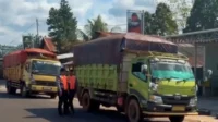 petugas-dishub-kotim-saat-pengawasan-rutin petugas dishub kotim saat pengawasan rutin