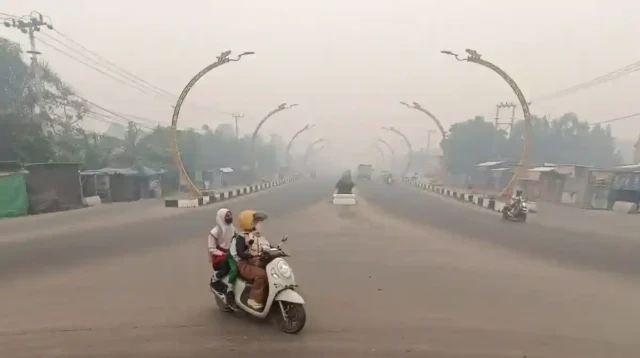 kabut asap menutup hamper semua wilayah sampit